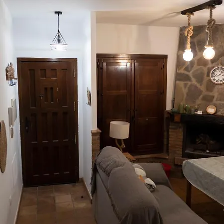 La Casa De La Lobita Сasa de vacaciones Benaocaz
